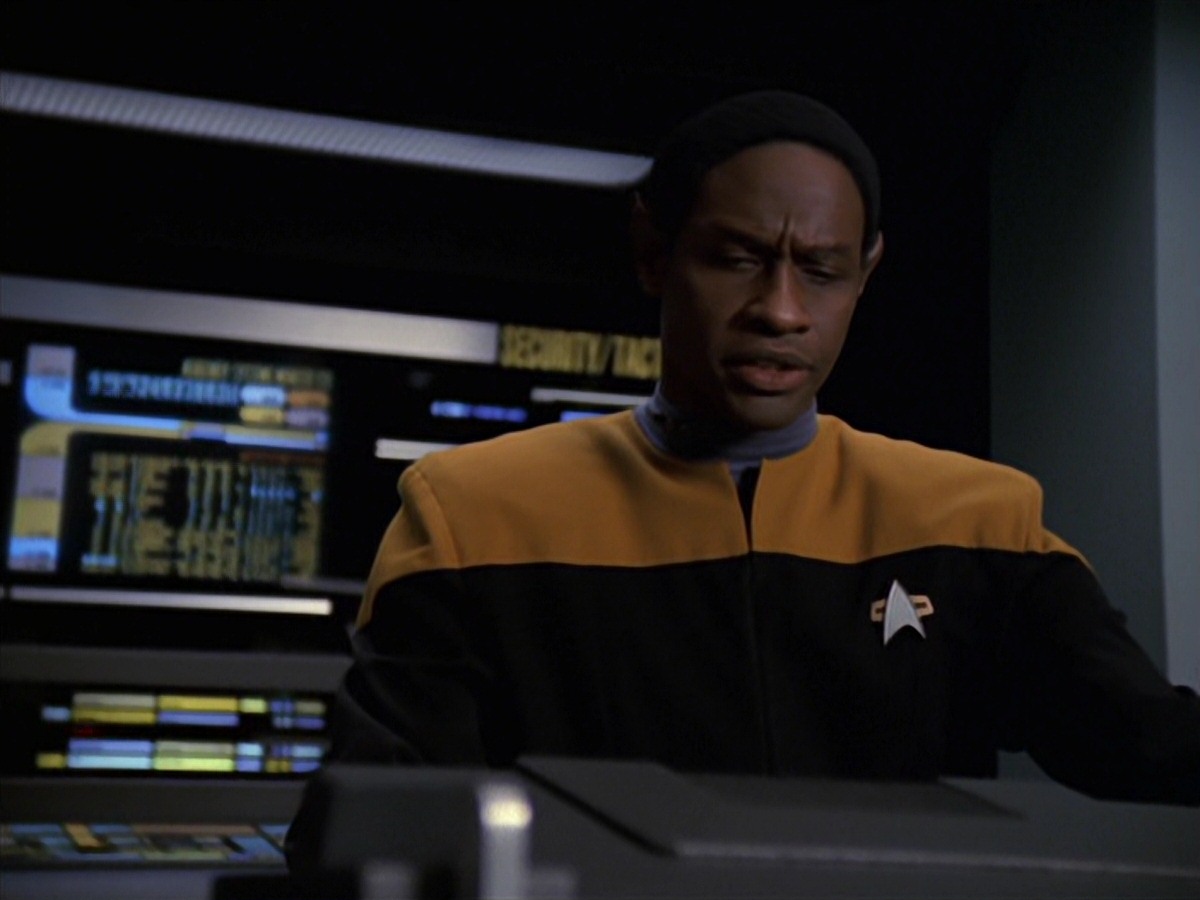 extant_StarTrek_VOY_7x22-NaturalLaw_3255.jpg