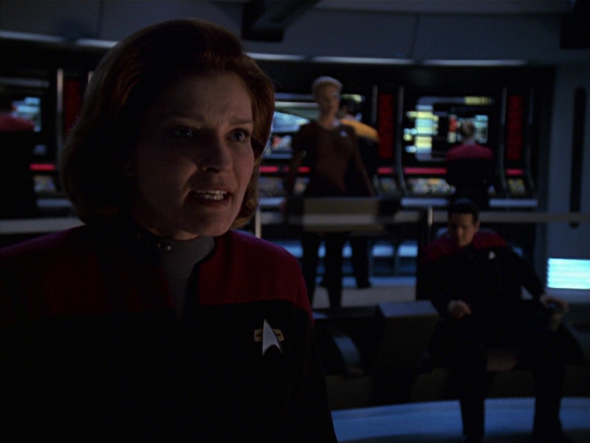 extant_StarTrek_VOY_7x22-NaturalLaw_3293.jpg