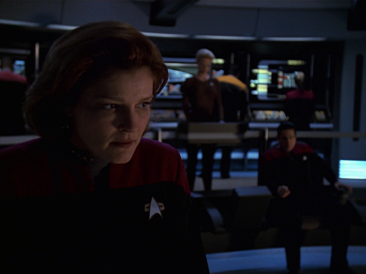 extant_StarTrek_VOY_7x22-NaturalLaw_3308.jpg