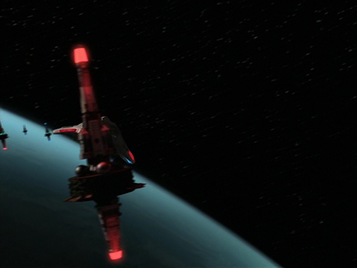 extant_StarTrek_VOY_7x22-NaturalLaw_3317.jpg