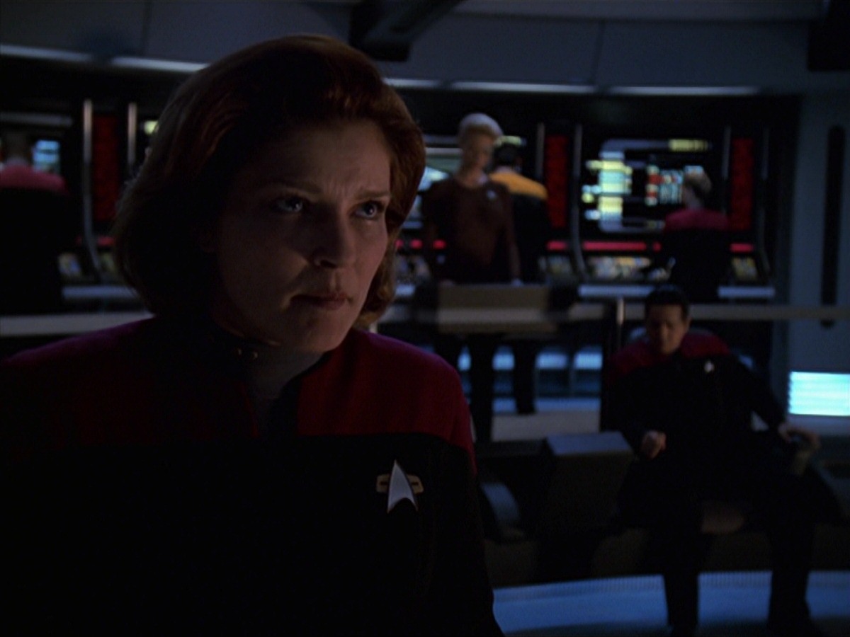 extant_StarTrek_VOY_7x22-NaturalLaw_3335.jpg
