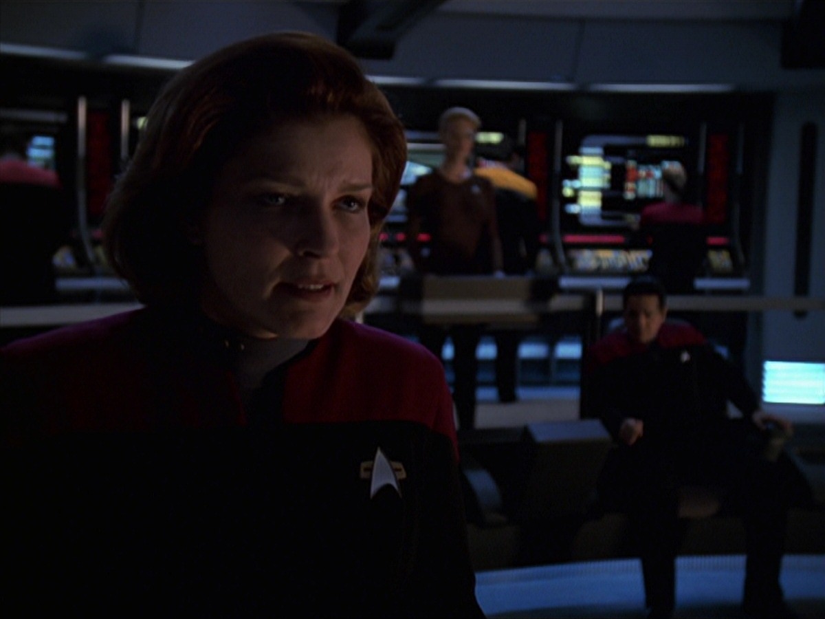 extant_StarTrek_VOY_7x22-NaturalLaw_3337.jpg
