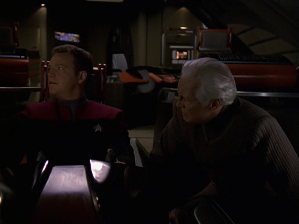 extant_StarTrek_VOY_7x22-NaturalLaw_3346.jpg