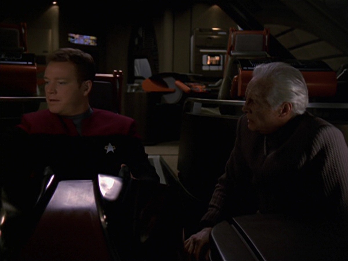 extant_StarTrek_VOY_7x22-NaturalLaw_3347.jpg