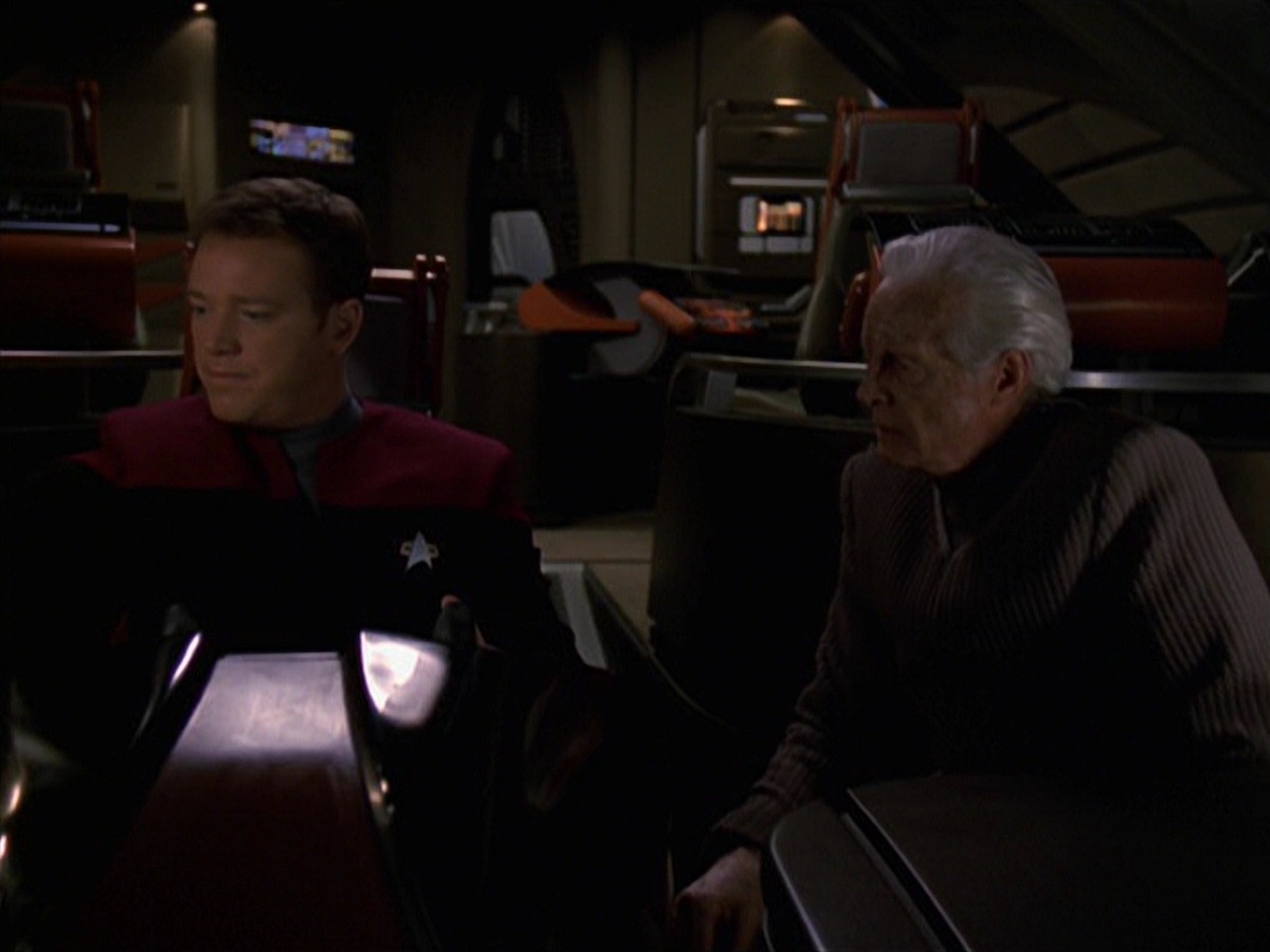 extant_StarTrek_VOY_7x22-NaturalLaw_3348.jpg