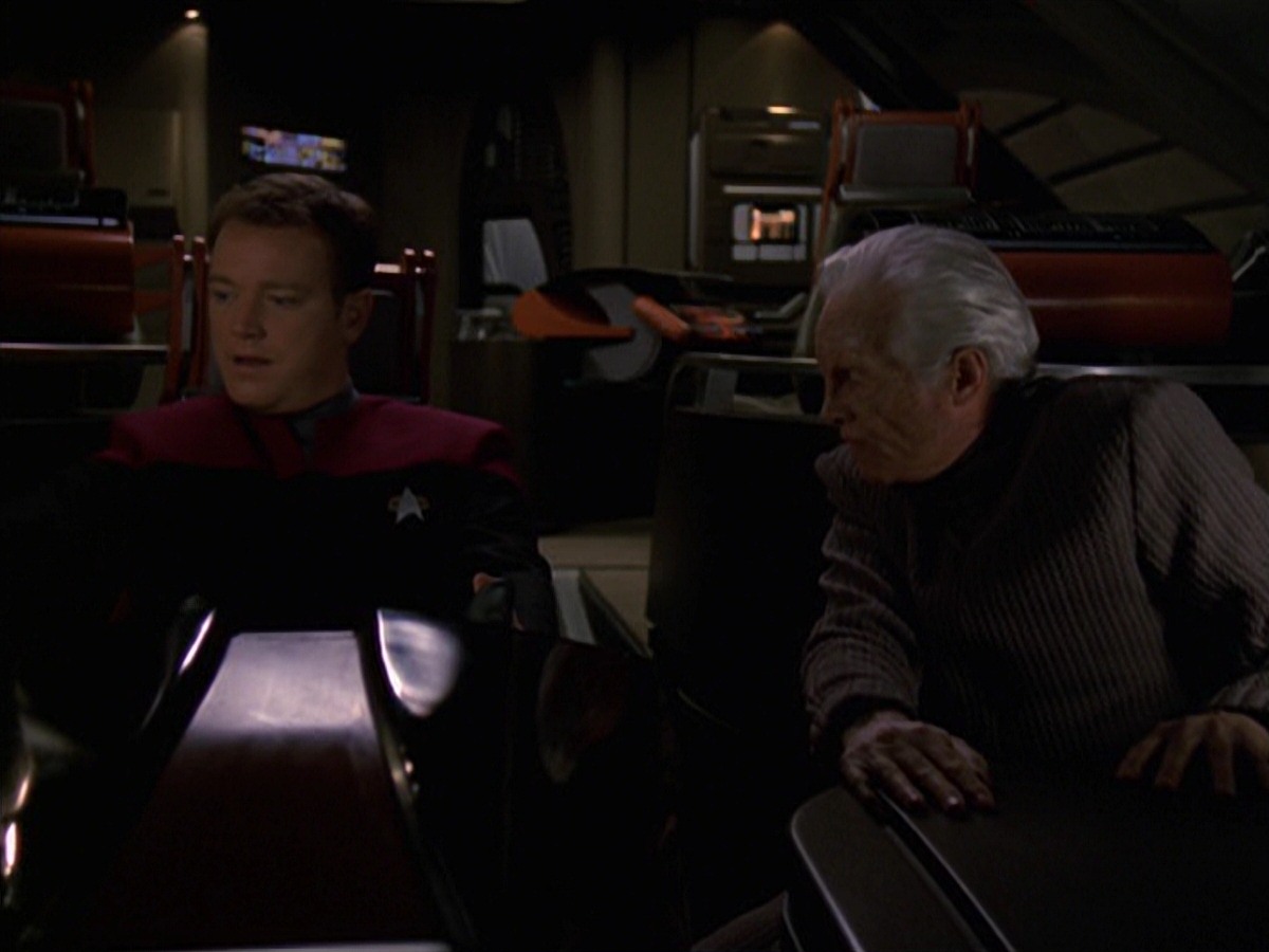 extant_StarTrek_VOY_7x22-NaturalLaw_3358.jpg