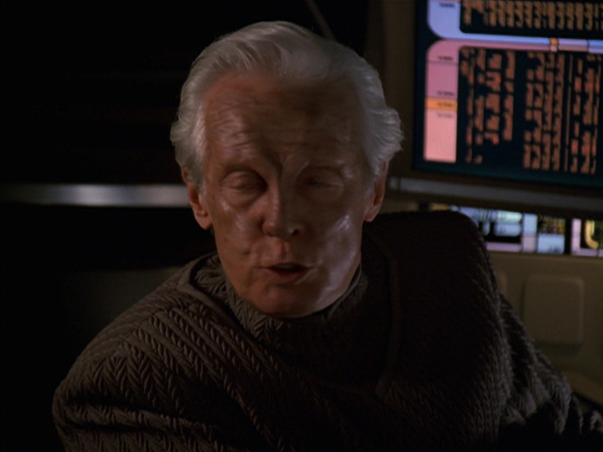 extant_StarTrek_VOY_7x22-NaturalLaw_3366.jpg