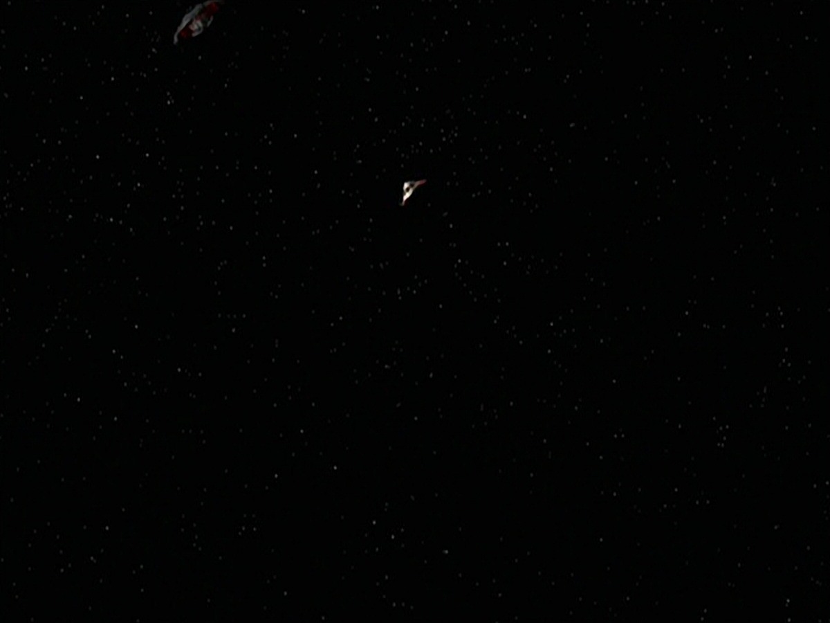 extant_StarTrek_VOY_7x22-NaturalLaw_3373.jpg