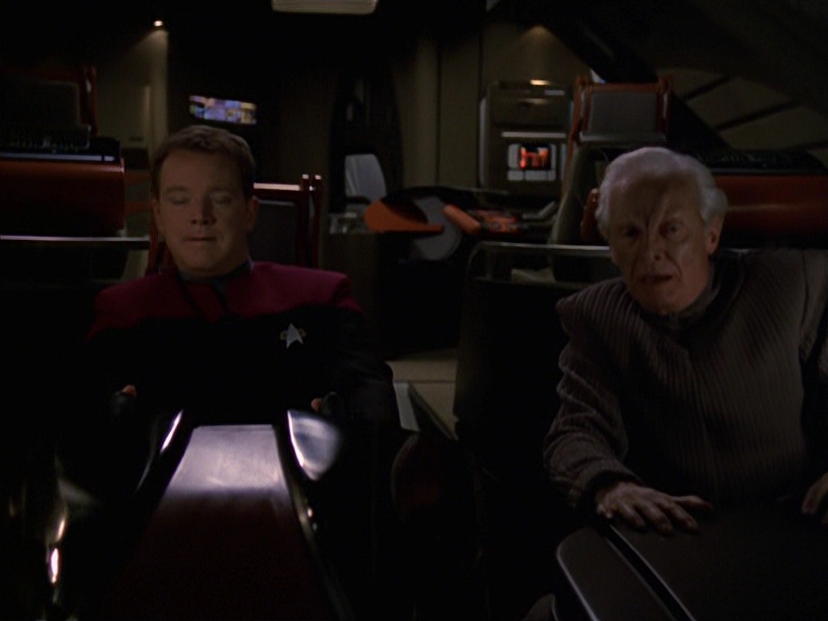 extant_StarTrek_VOY_7x22-NaturalLaw_3379.jpg