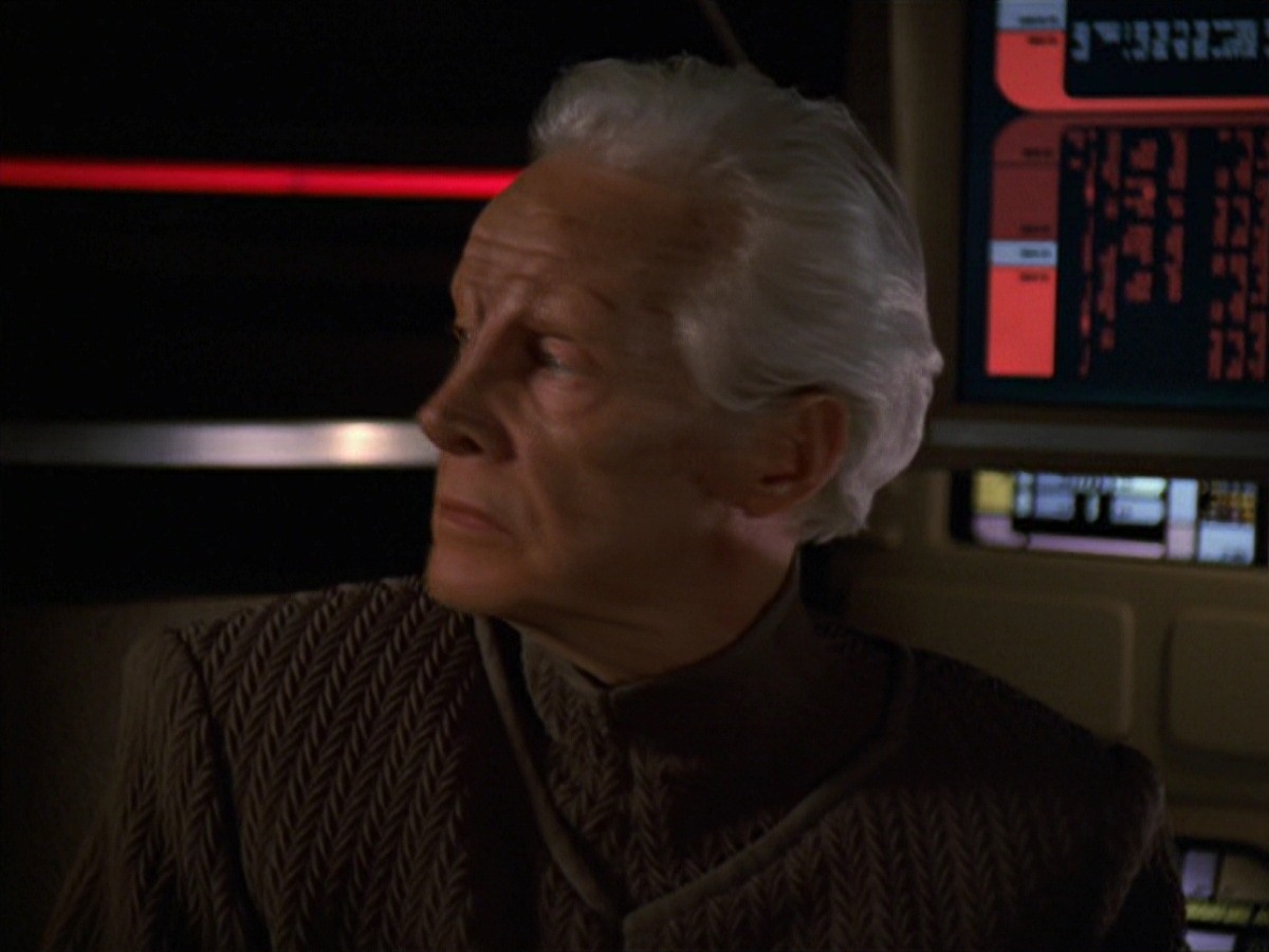 extant_StarTrek_VOY_7x22-NaturalLaw_3396.jpg