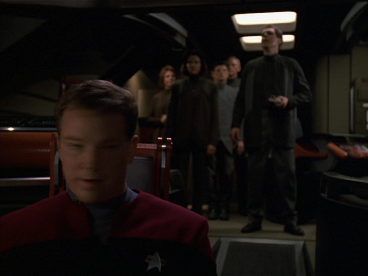 extant_StarTrek_VOY_7x22-NaturalLaw_3400.jpg