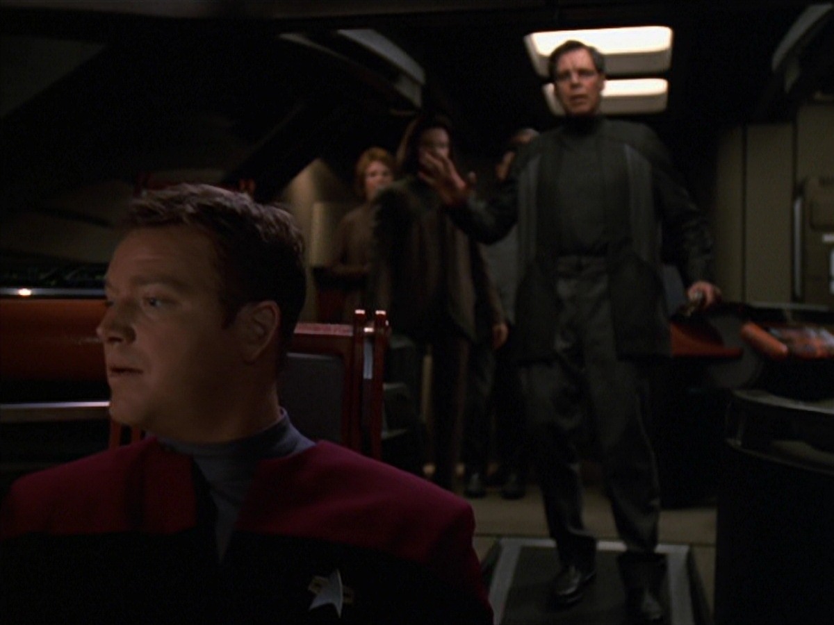 extant_StarTrek_VOY_7x22-NaturalLaw_3415.jpg