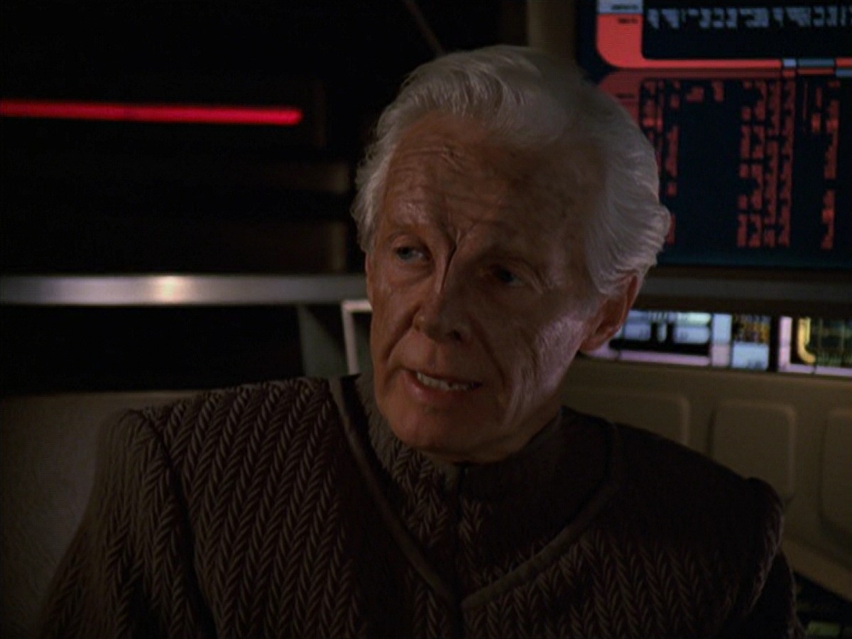 extant_StarTrek_VOY_7x22-NaturalLaw_3436.jpg