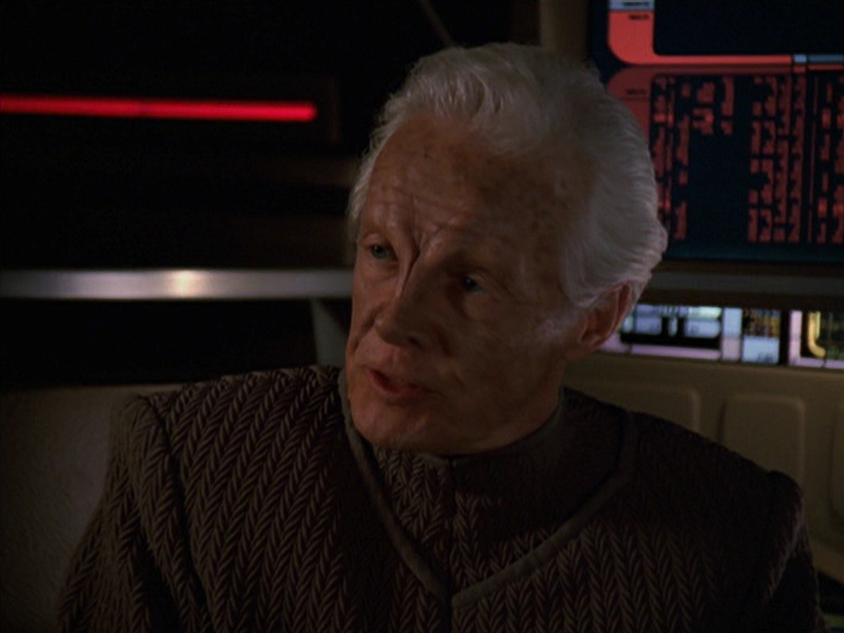 extant_StarTrek_VOY_7x22-NaturalLaw_3441.jpg