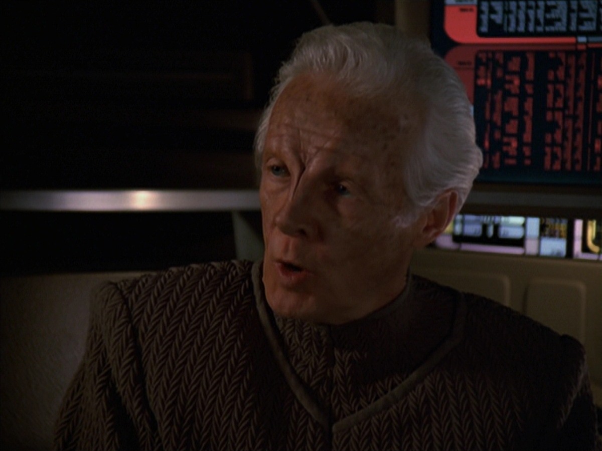 extant_StarTrek_VOY_7x22-NaturalLaw_3445.jpg