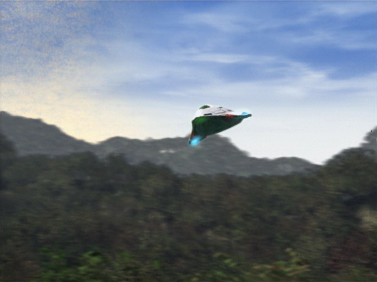 extant_StarTrek_VOY_7x22-NaturalLaw_3463.jpg
