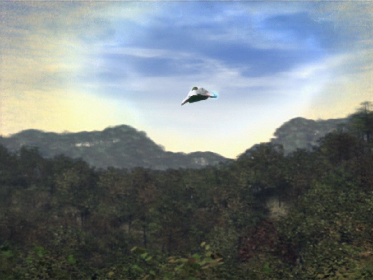 extant_StarTrek_VOY_7x22-NaturalLaw_3464.jpg