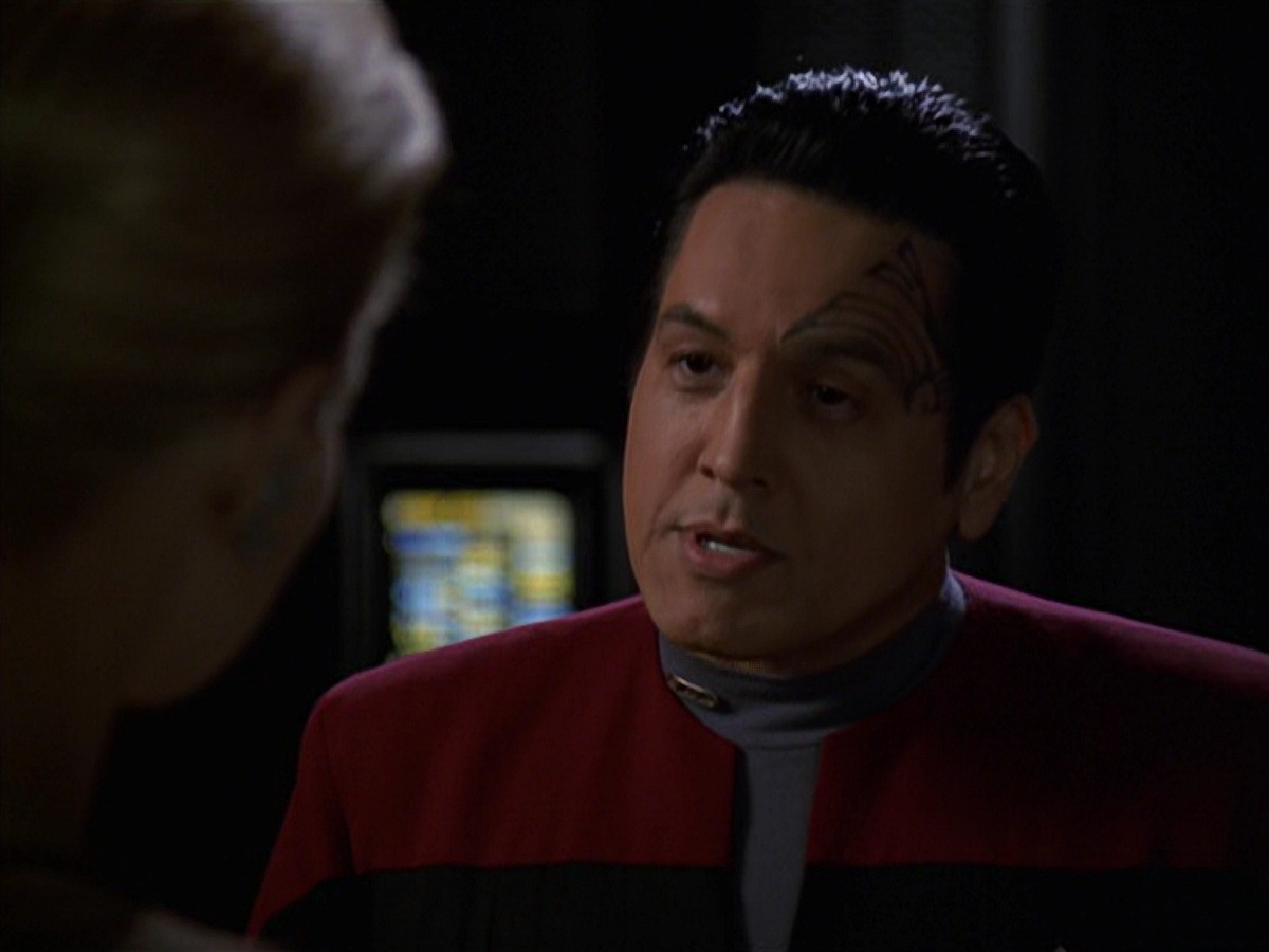 extant_StarTrek_VOY_7x22-NaturalLaw_3518.jpg