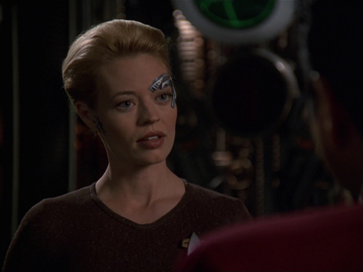 extant_StarTrek_VOY_7x22-NaturalLaw_3535.jpg