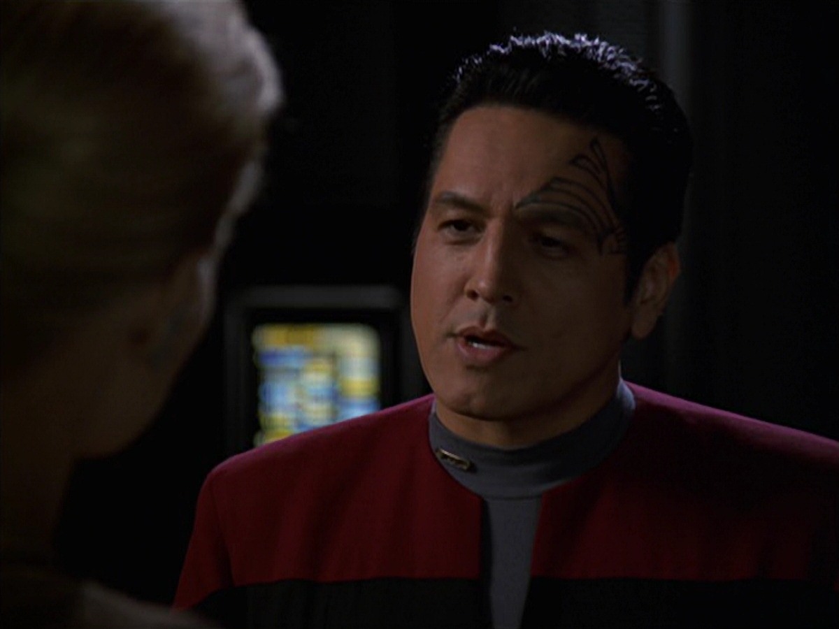 extant_StarTrek_VOY_7x22-NaturalLaw_3537.jpg