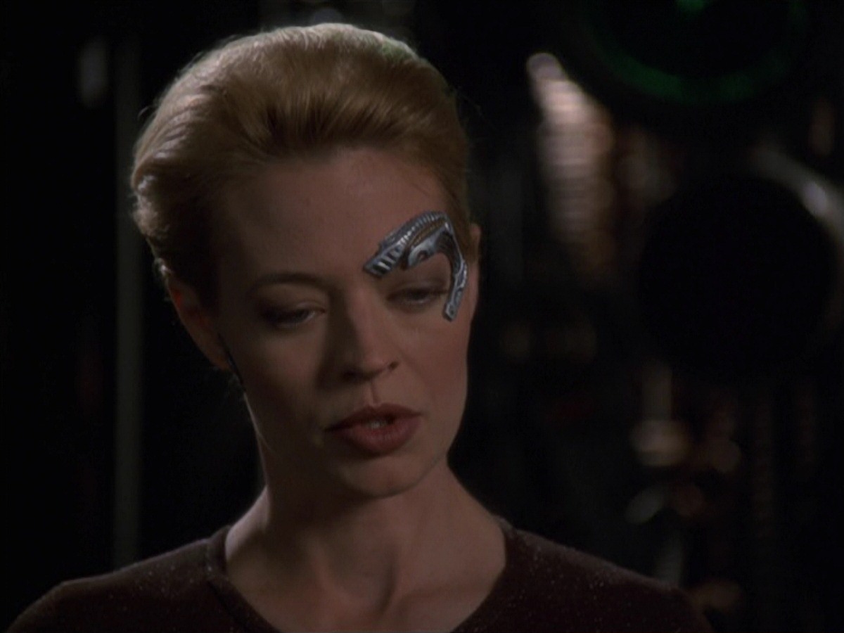 extant_StarTrek_VOY_7x22-NaturalLaw_3558.jpg