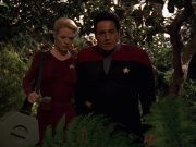 Filename=extant_StarTrek_VOY_7x22-NaturalLaw_0632.jpg
Filesize=199KiB
Dimensions=1200x900
Date added=Jan 16, 2020 extant_StarTrek_VOY_7x22-NaturalLaw_0632.jpg