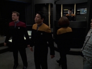 extant_StarTrek_VOY_7x22-NaturalLaw_1037.jpg