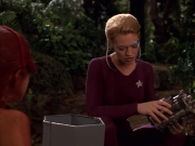 extant_StarTrek_VOY_7x22-NaturalLaw_1317.jpg