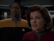 extant_StarTrek_VOY_7x22-NaturalLaw_2336.jpg
