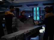 extant_StarTrek_VOY_7x22-NaturalLaw_2386.jpg