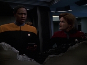 Filename=extant_StarTrek_VOY_7x22-NaturalLaw_2399.jpg
Filesize=112KiB
Dimensions=1200x900
Date added=Jan 16, 2020 extant_StarTrek_VOY_7x22-NaturalLaw_2399.jpg