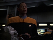 extant_StarTrek_VOY_7x22-NaturalLaw_2427.jpg