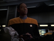 extant_StarTrek_VOY_7x22-NaturalLaw_2429.jpg