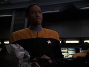 extant_StarTrek_VOY_7x22-NaturalLaw_2432.jpg