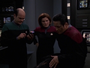 extant_StarTrek_VOY_7x22-NaturalLaw_2912.jpg