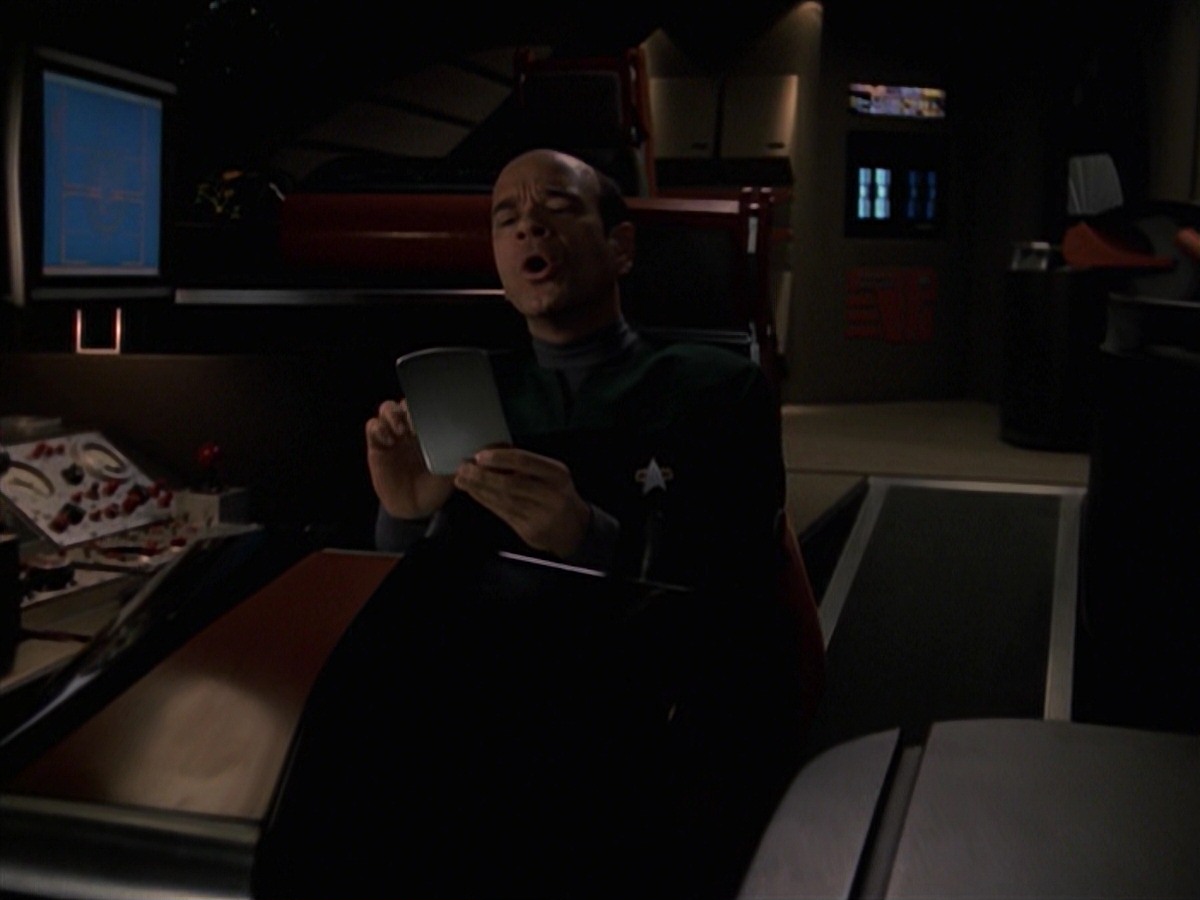 extant_StarTrek_VOY_7x24-RenaissanceMan_0014.jpg
