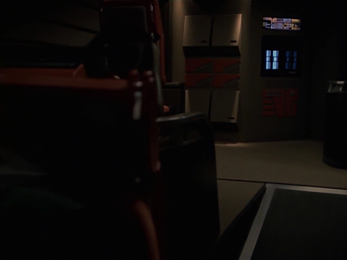 extant_StarTrek_VOY_7x24-RenaissanceMan_0021.jpg