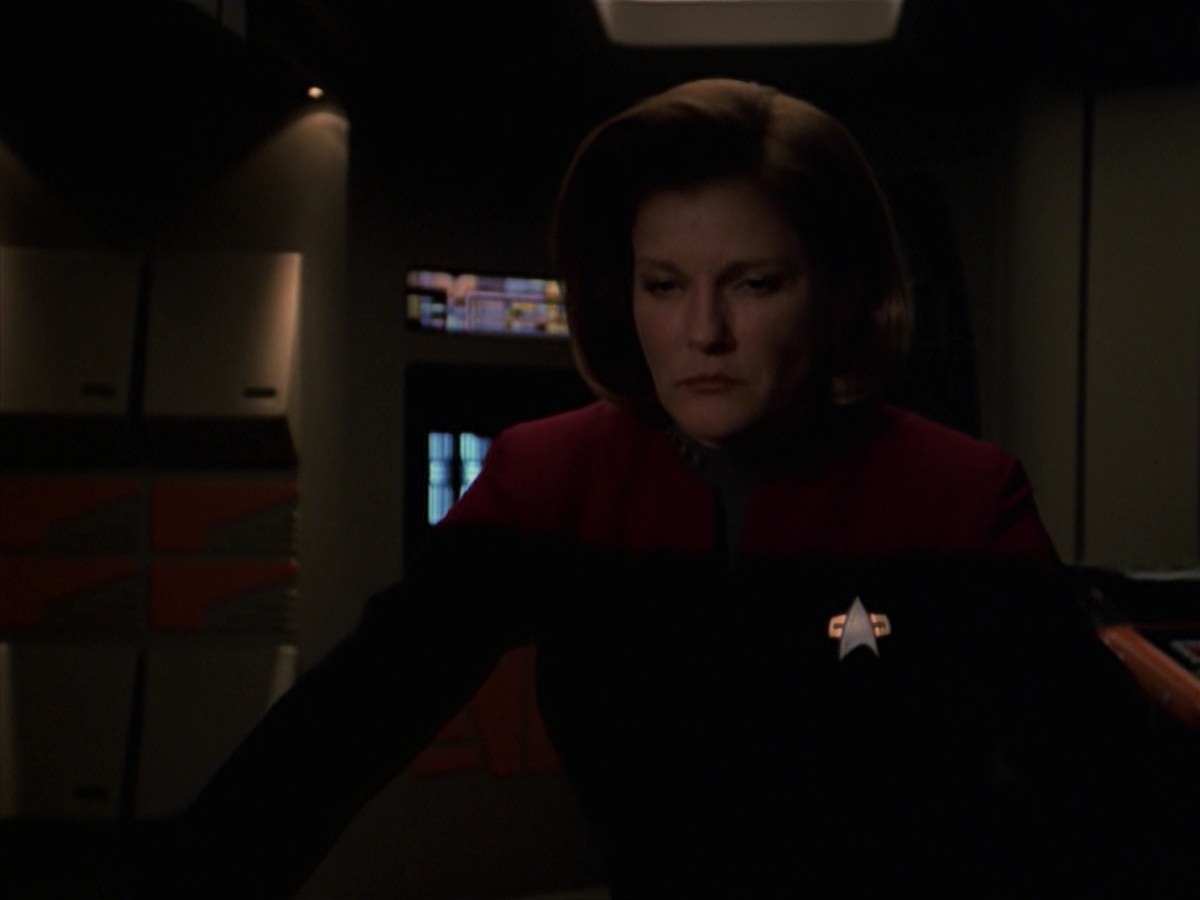 extant_StarTrek_VOY_7x24-RenaissanceMan_0041.jpg