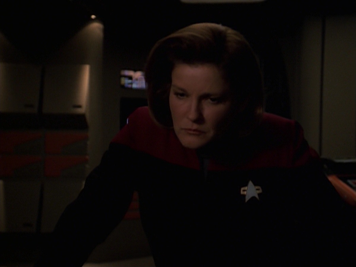 extant_StarTrek_VOY_7x24-RenaissanceMan_0042.jpg