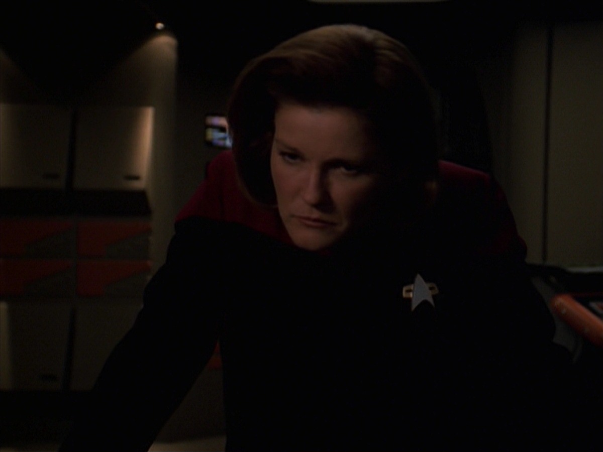 extant_StarTrek_VOY_7x24-RenaissanceMan_0043.jpg