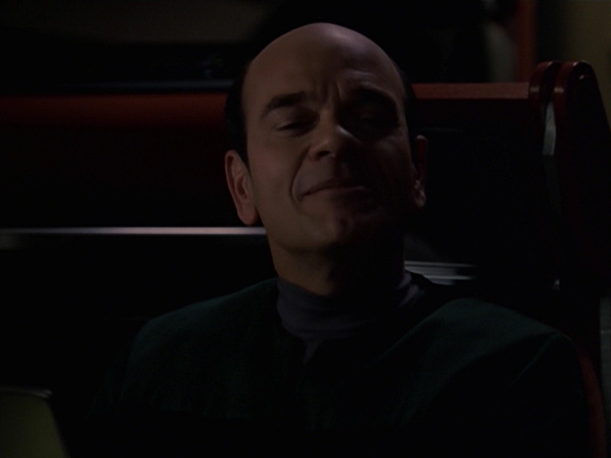 extant_StarTrek_VOY_7x24-RenaissanceMan_0096.jpg