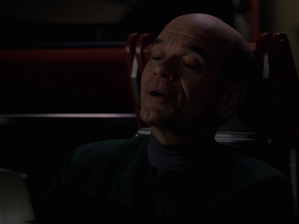 extant_StarTrek_VOY_7x24-RenaissanceMan_0104.jpg