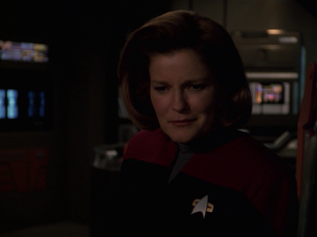 extant_StarTrek_VOY_7x24-RenaissanceMan_0117.jpg