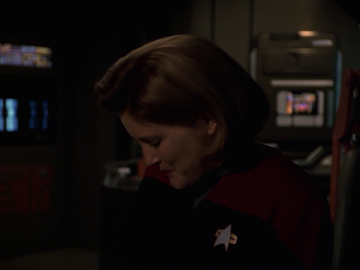 extant_StarTrek_VOY_7x24-RenaissanceMan_0126.jpg