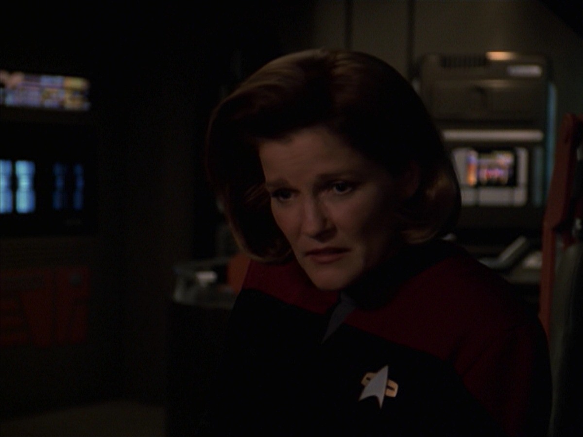 extant_StarTrek_VOY_7x24-RenaissanceMan_0128.jpg