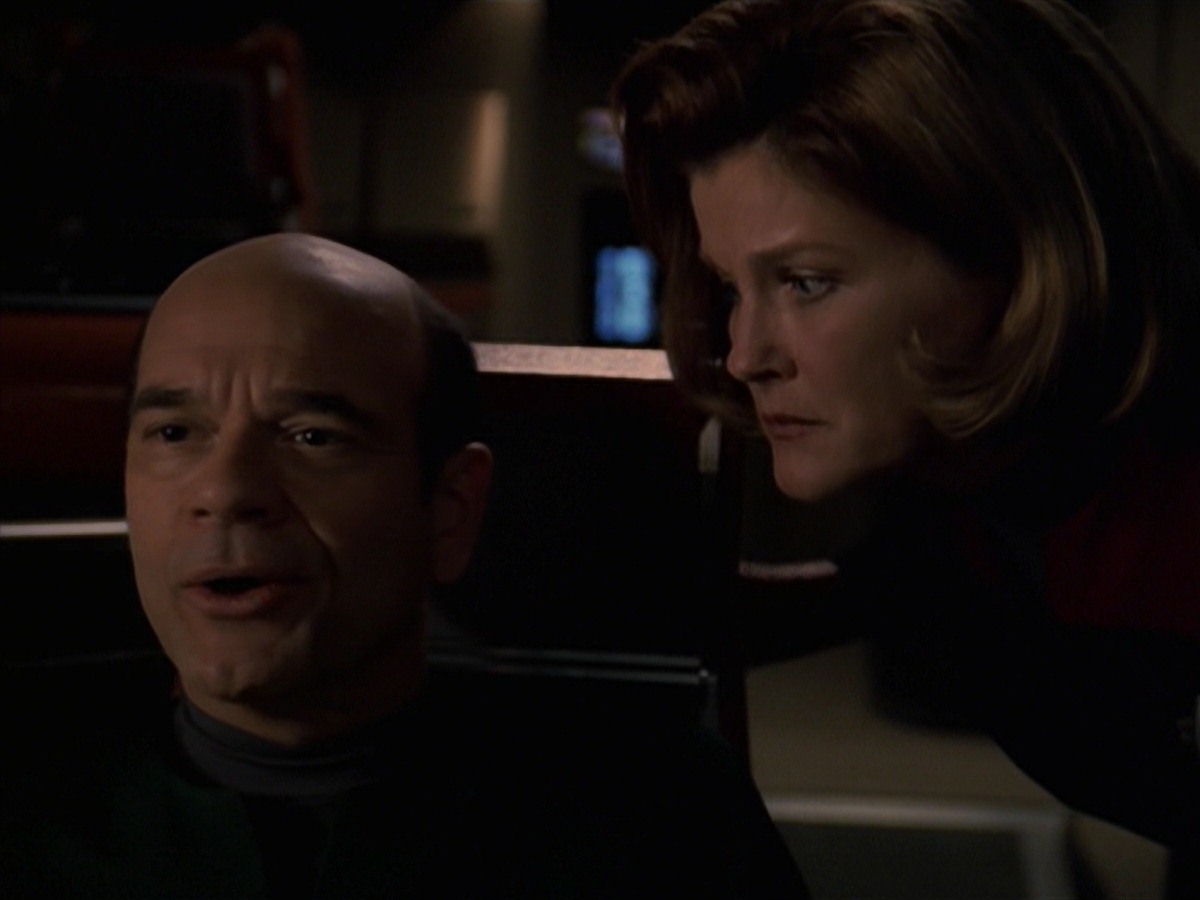 extant_StarTrek_VOY_7x24-RenaissanceMan_0155.jpg