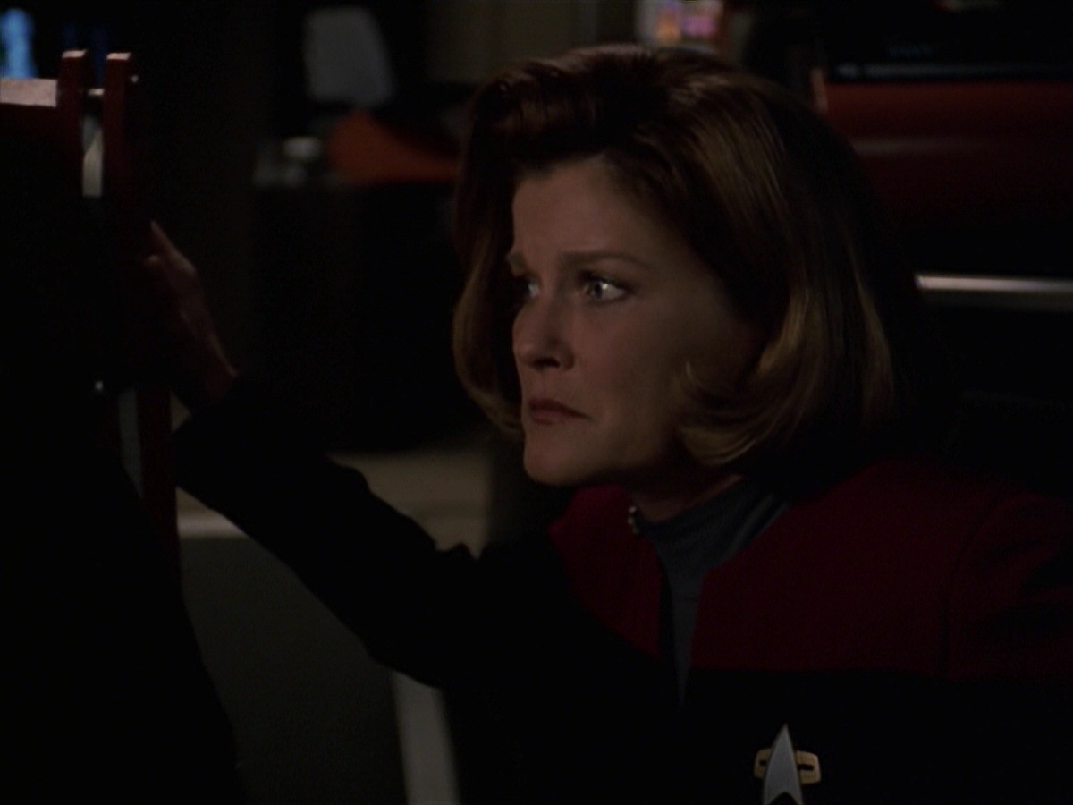 extant_StarTrek_VOY_7x24-RenaissanceMan_0161.jpg