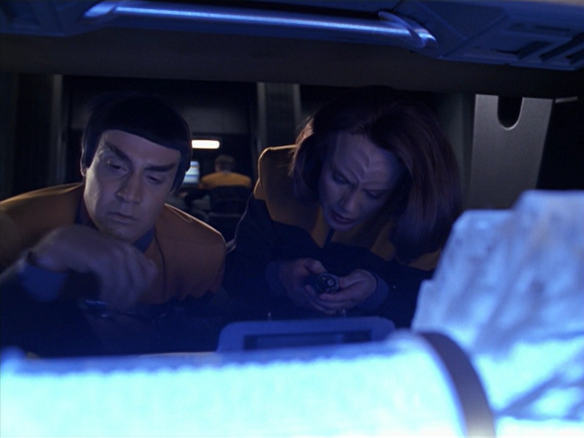 extant_StarTrek_VOY_7x24-RenaissanceMan_0328.jpg