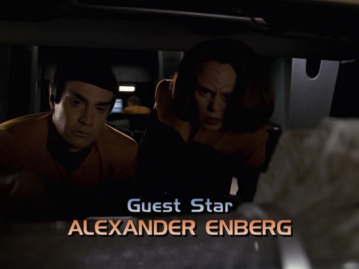 extant_StarTrek_VOY_7x24-RenaissanceMan_0334.jpg