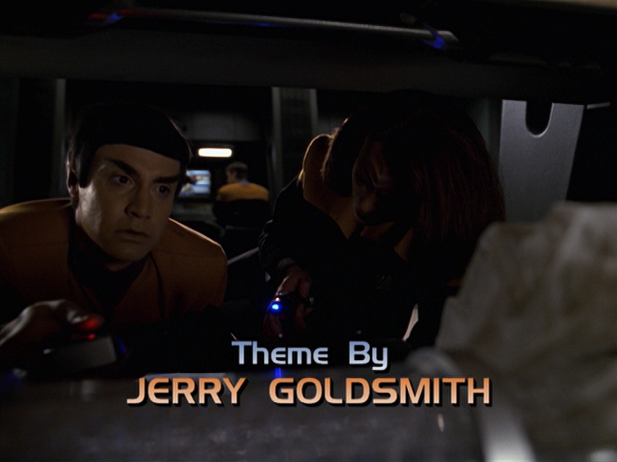extant_StarTrek_VOY_7x24-RenaissanceMan_0343.jpg